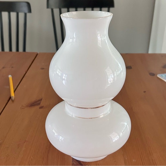 Vintage Hurricane Lamp Shade - Picture 3 of 6